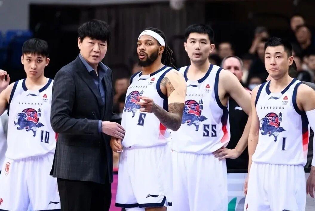 开云体育官方下载-山东男篮伤内线大将，林葳欲重返CBA，广东男篮旧将签约合肥狂风